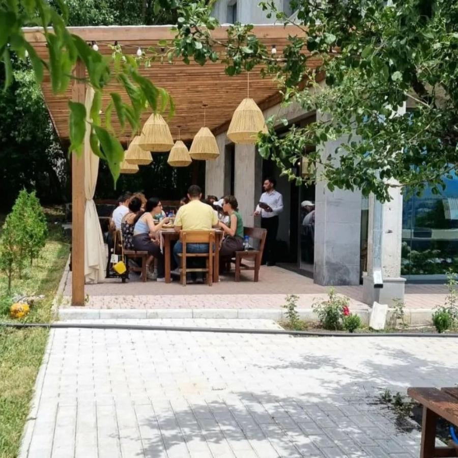 سيفان Tsaghkunk Chef House Hotel & Restaurant المظهر الخارجي الصورة